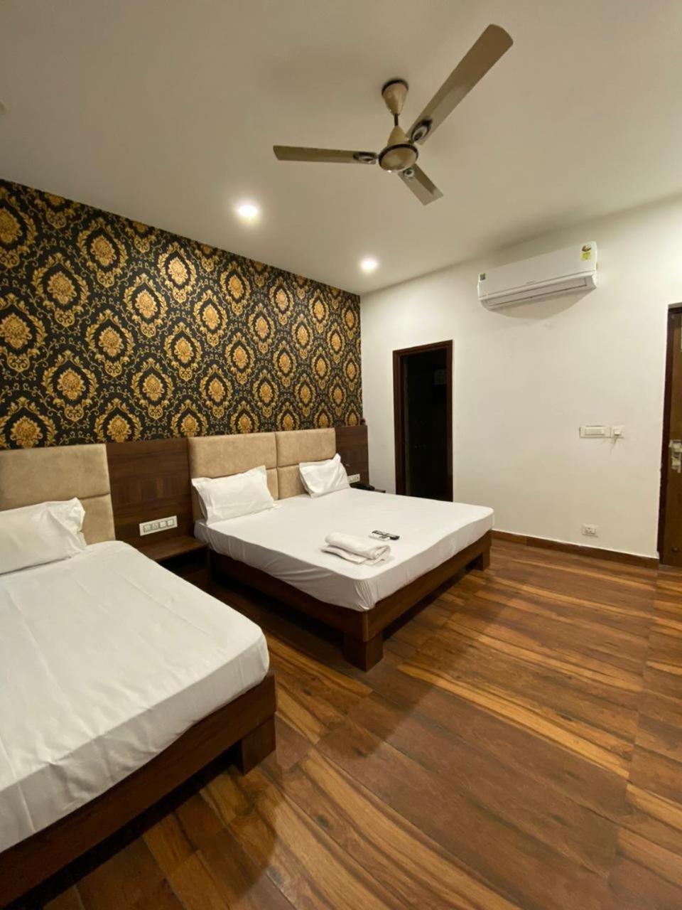 Hotel Jk Residency- 5 Min From Golden Temple 3*
